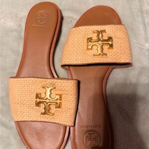 Tory Burch Beige Raffia Slide Sandals with Gold Logo